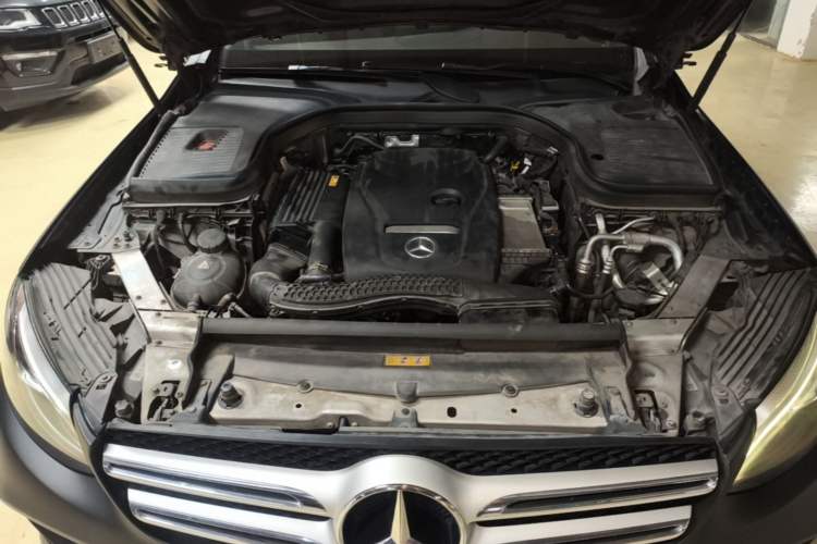 Used Mercedes-Benz GLC 2017 GLC 260 4MATIC Dynamic Edition Engine Bay
