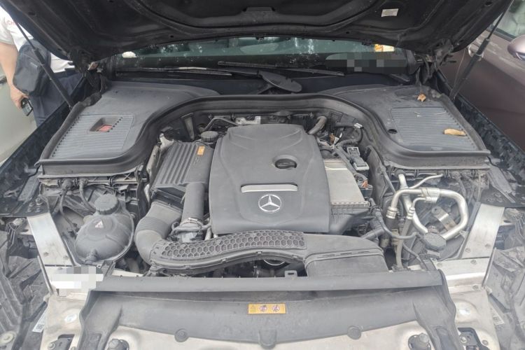 Used Mercedes-Benz GLC 2017 GLC 260 4MATIC Dynamic Edition Engine Bay