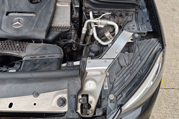 Used Mercedes-Benz GLC 2017 GLC 260 4MATIC Dynamic Edition Engine Bay Left