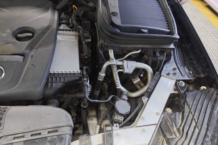 Used Mercedes-Benz GLC 2017 GLC 200 4MATIC Engine Bay Left
