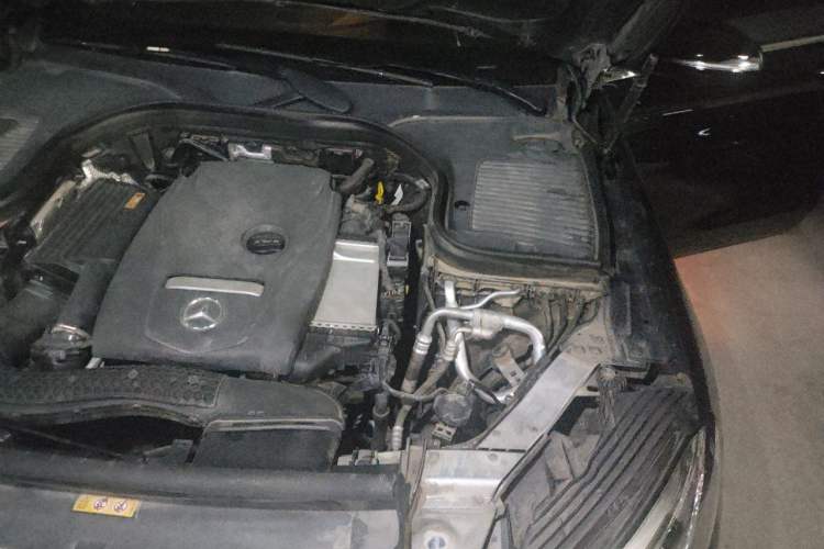 Used Mercedes-Benz GLC 2017 GLC 260 4MATIC Luxury Model Engine Bay Left