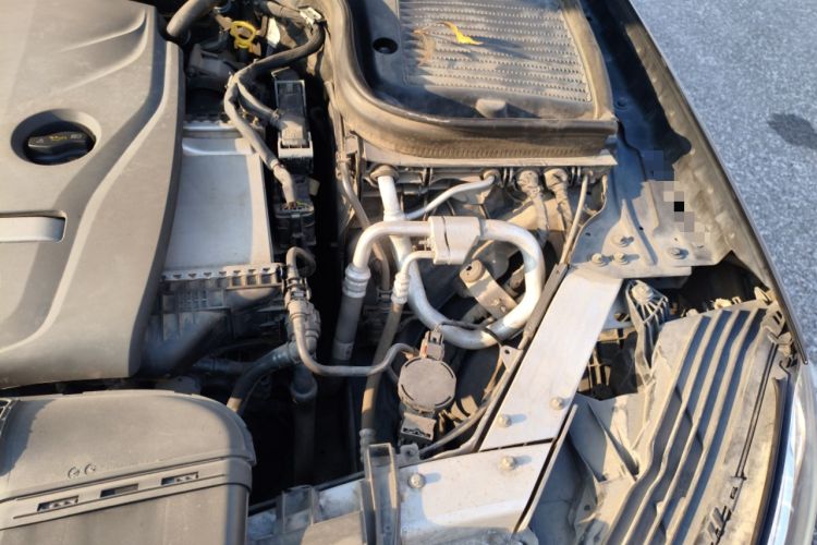 Used Mercedes-Benz GLC 2017 GLC 300 4MATIC Sport Edition Engine Bay Left