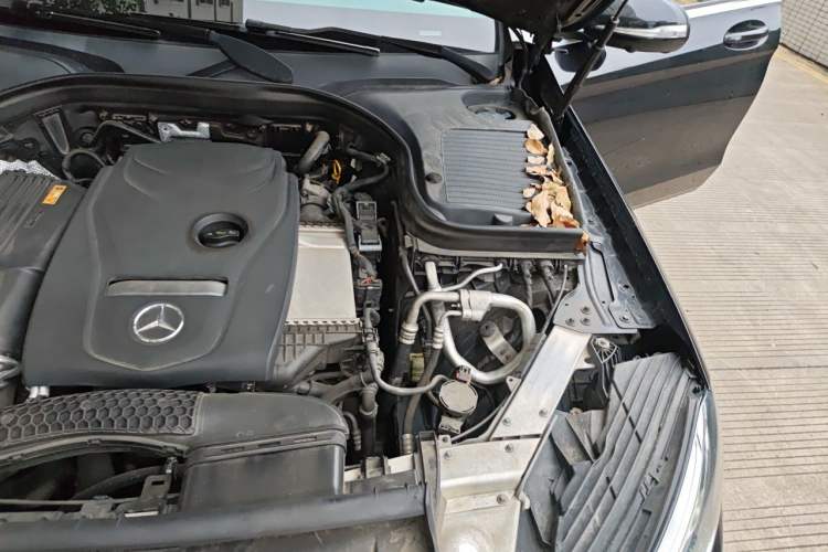 Used Mercedes-Benz GLC 2017 GLC 260 4MATIC Luxury Model Engine Bay Left