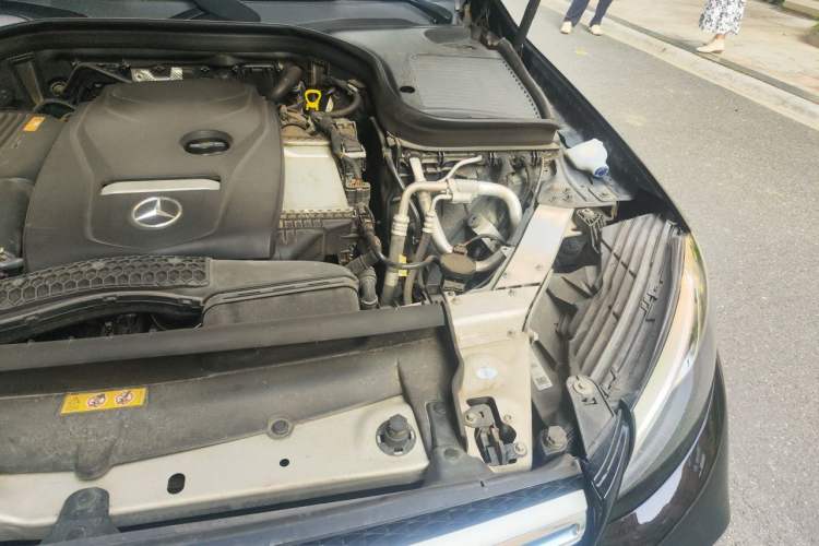Used Mercedes-Benz GLC 2017 GLC 260 4MATIC Luxury Model Engine Bay Left