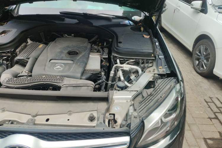 Used Mercedes-Benz GLC 2017 GLC 260 4MATIC Luxury Model Engine Bay Left