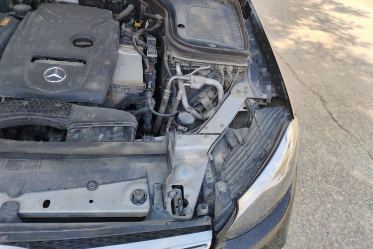 Used Mercedes-Benz GLC 2017 GLC 260 4MATIC Luxury Model Engine Bay Left