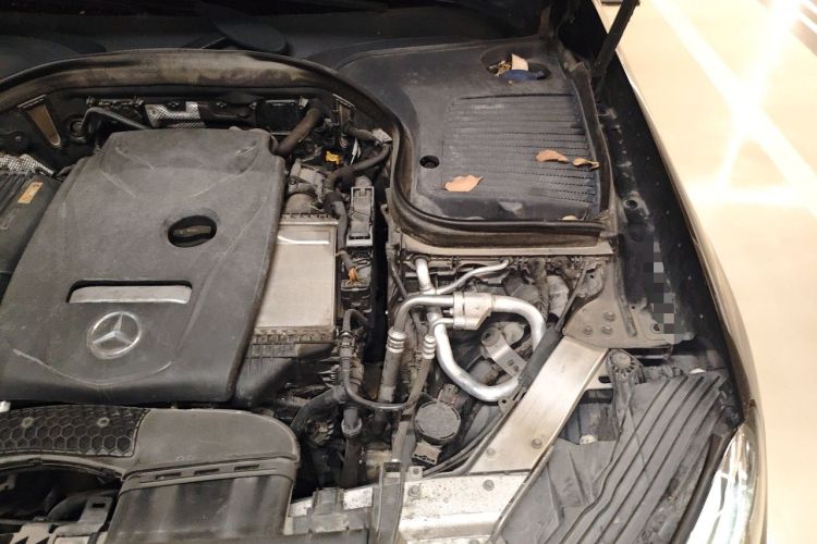 Used Mercedes-Benz GLC 2017 GLC 260 4MATIC Dynamic Edition Engine Bay Left