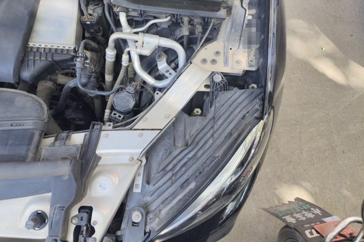 Used Mercedes-Benz GLC 2017 GLC 260 4MATIC Dynamic Edition Engine Bay Left