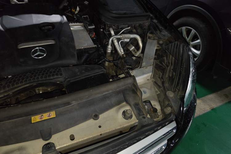 Used Mercedes-Benz GLC 2017 GLC 200 4MATIC Engine Bay Left