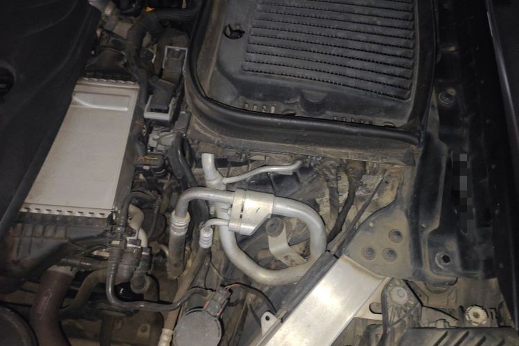 Used Mercedes-Benz GLC 2017 GLC 260 4MATIC Luxury Model Engine Bay Left