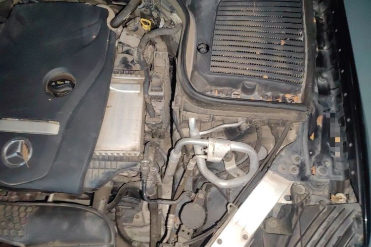 Used Mercedes-Benz GLC 2017 GLC 260 4MATIC Luxury Model Engine Bay Left