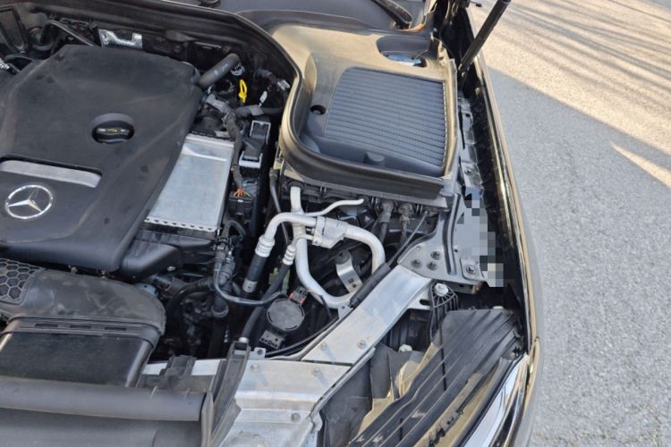 Used Mercedes-Benz GLC 2017 GLC 260 4MATIC Luxury Model Engine Bay Left