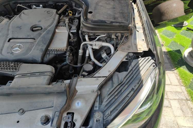 Used Mercedes-Benz GLC 2017 GLC 260 4MATIC Luxury Model Engine Bay Left