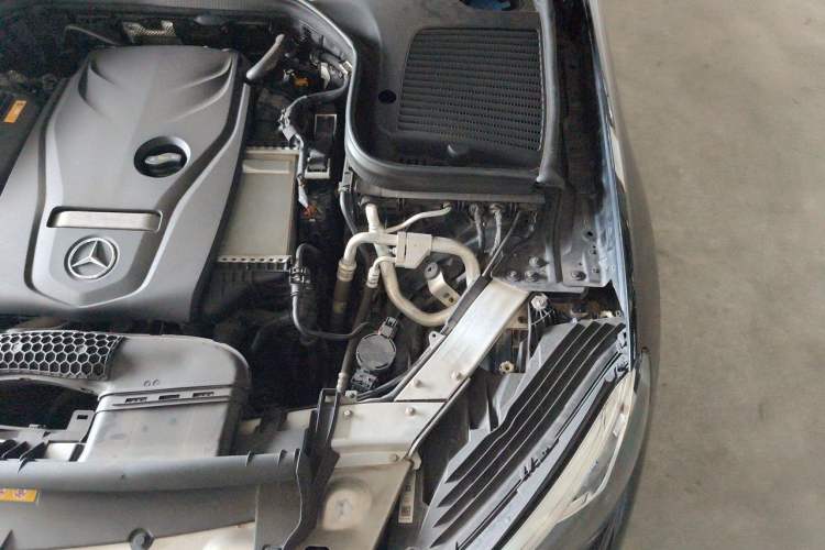 Used Mercedes-Benz GLC 2017 GLC 260 4MATIC Luxury Model Engine Bay Left