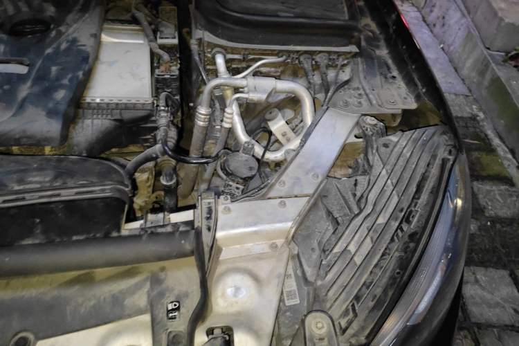 Used Mercedes-Benz GLC 2017 GLC 300 4MATIC Luxury Model Engine Bay Left