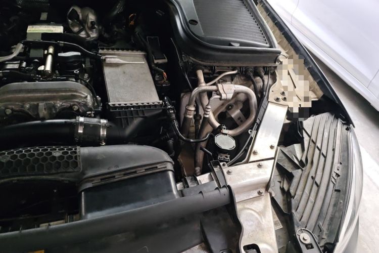 Used Mercedes-Benz GLC 2017 GLC 260 4MATIC Dynamic Edition Engine Bay Left