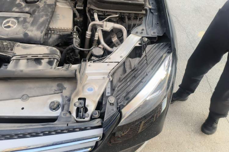 Used Mercedes-Benz GLC 2017 GLC 260 4MATIC Dynamic Edition Engine Bay Left