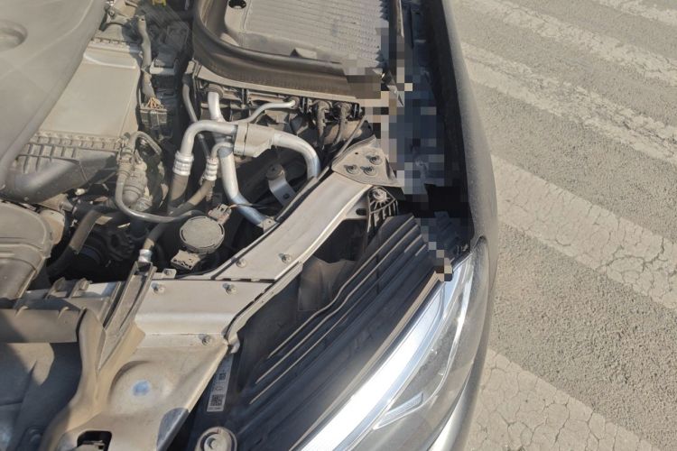 Used Mercedes-Benz GLC 2017 GLC 260 4MATIC Luxury Model Engine Bay Left