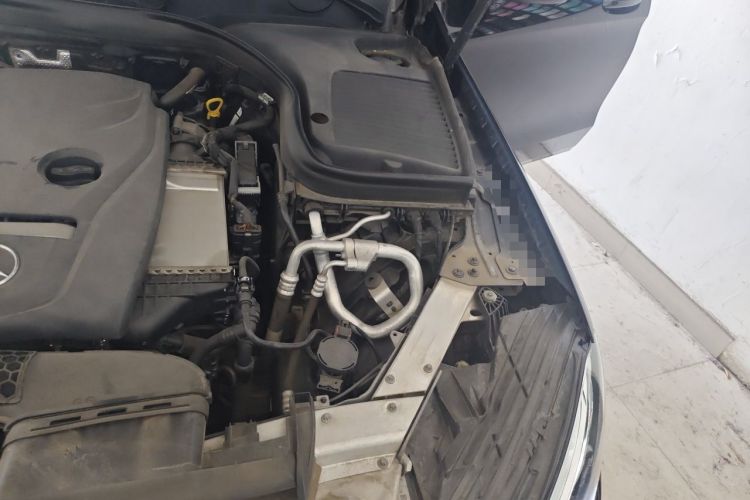 Used Mercedes-Benz GLC 2017 GLC 260 4MATIC Dynamic Edition Engine Bay Left