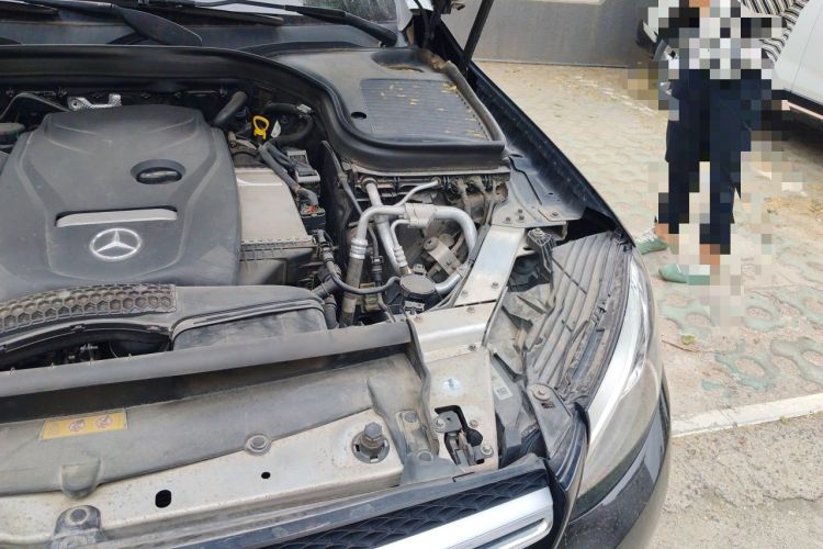 Used Mercedes-Benz GLC 2017 GLC 200 4MATIC Engine Bay Left