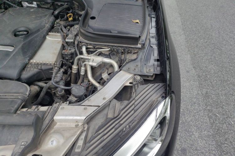 Used Mercedes-Benz GLC 2017 GLC 300 4MATIC Sport Edition Engine Bay Left
