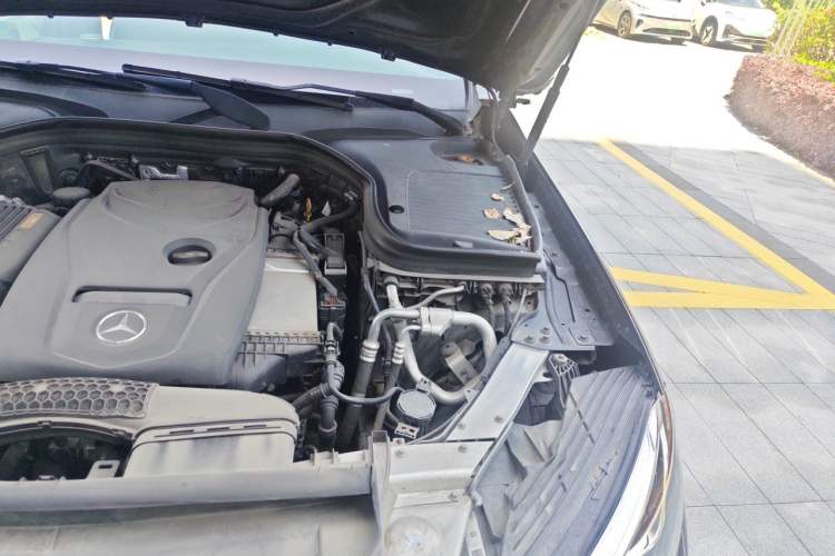 Used Mercedes-Benz GLC 2017 GLC 260 4MATIC Luxury Model Engine Bay Left