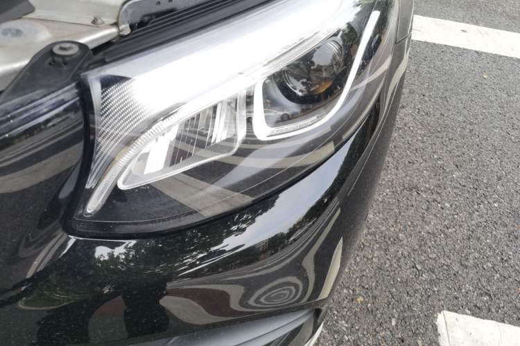 Used Mercedes-Benz GLC 2017 GLC 260 4MATIC Luxury Model Engine Bay Left