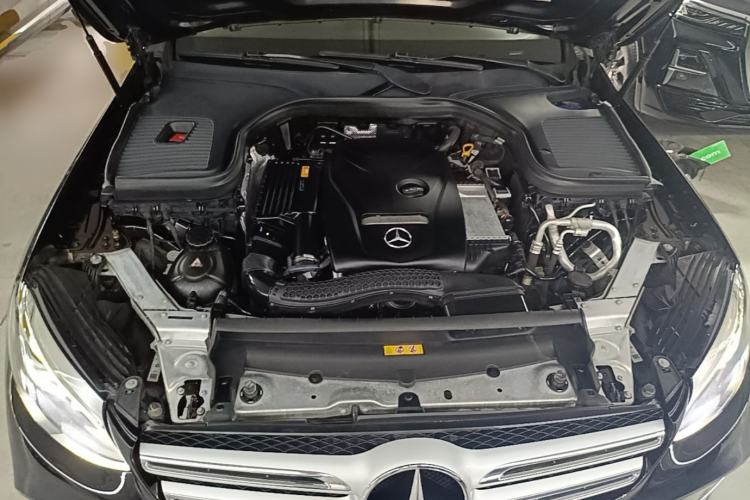 Used Mercedes-Benz GLC 2017 GLC 260 4MATIC Dynamic Edition Engine Bay