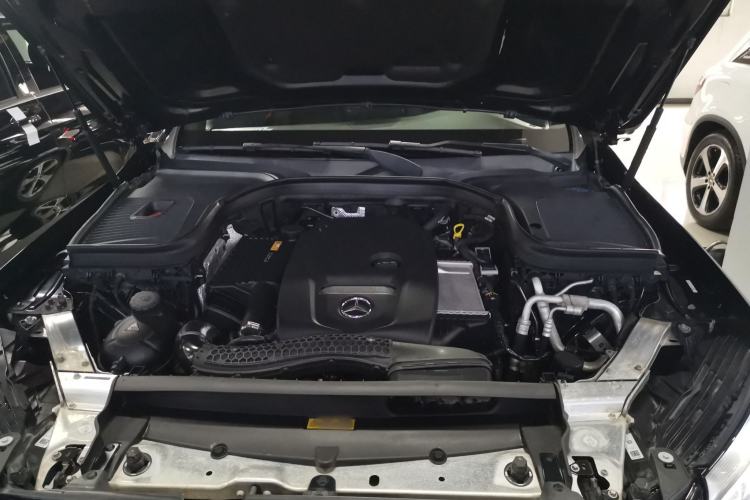 Used Mercedes-Benz GLC 2017 GLC 260 4MATIC Luxury Model Engine Bay