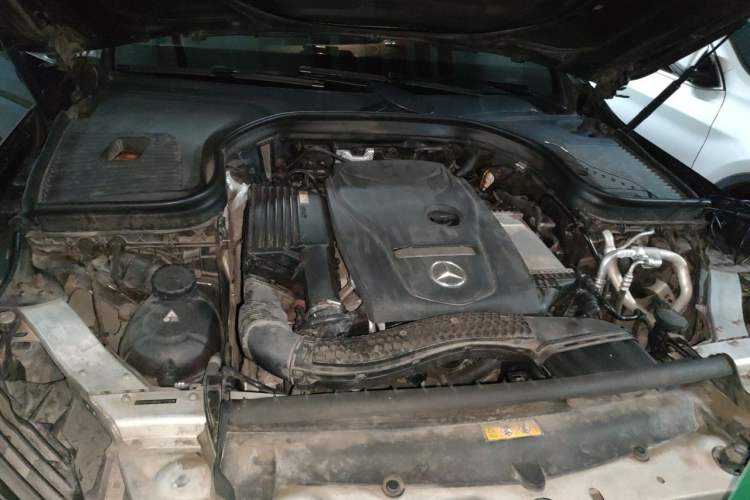Used Mercedes-Benz GLC 2017 GLC 260 4MATIC Dynamic Edition Engine Bay