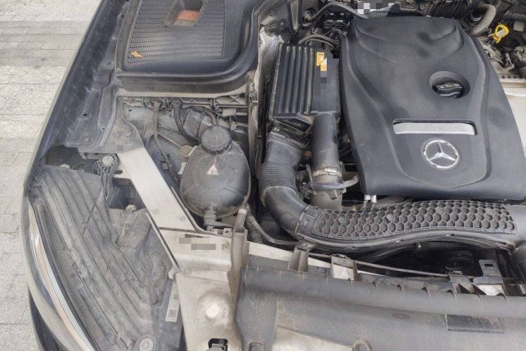 Used Mercedes-Benz GLC 2017 GLC 260 4MATIC Luxury Model Engine Bay Right