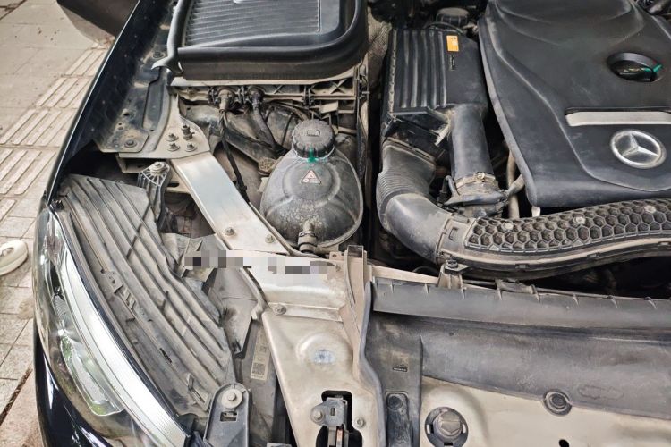Used Mercedes-Benz GLC 2017 GLC 300 4MATIC Sport Edition Engine Bay Right