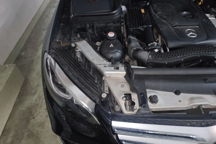 Used Mercedes-Benz GLC 2017 GLC 260 4MATIC Luxury Model Engine Bay Right