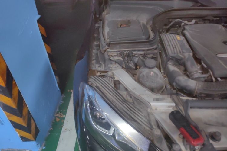Used Mercedes-Benz GLC 2017 GLC 260 4MATIC Dynamic Edition Engine Bay Right