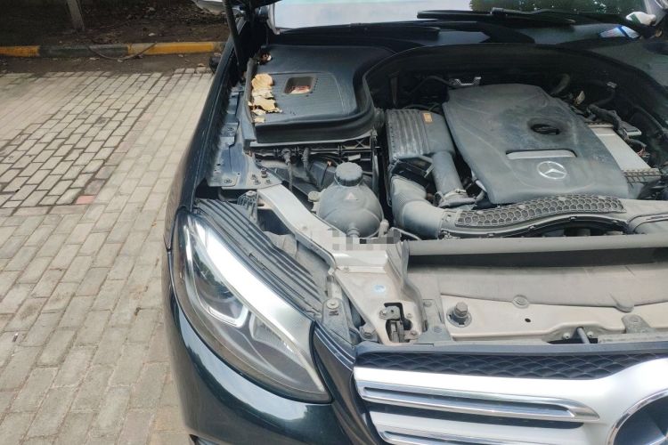Used Mercedes-Benz GLC 2017 GLC 260 4MATIC Luxury Model Engine Bay Right