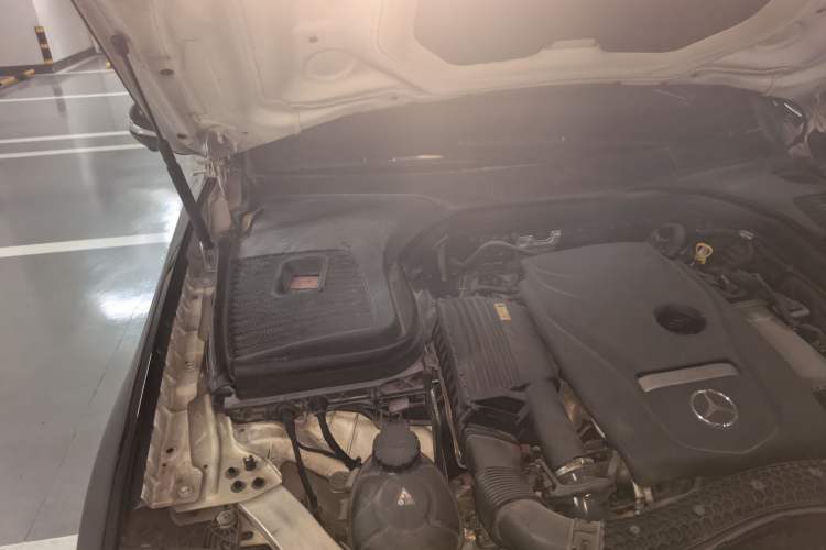 Used Mercedes-Benz GLC 2017 GLC 300 4MATIC Sport Edition Engine Bay Right