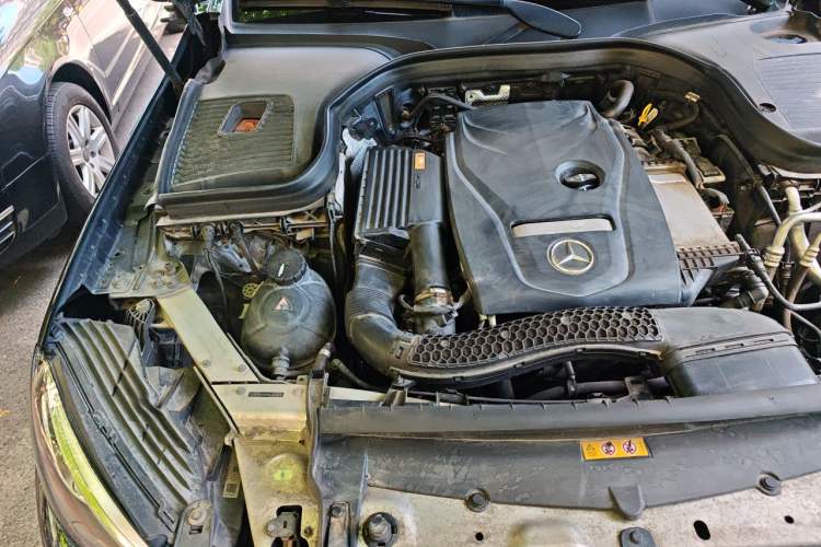 Used Mercedes-Benz GLC 2017 GLC 260 4MATIC Luxury Model Engine Bay Right