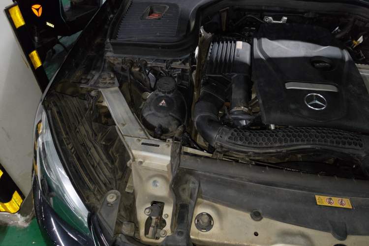 Used Mercedes-Benz GLC 2017 GLC 200 4MATIC Engine Bay Right