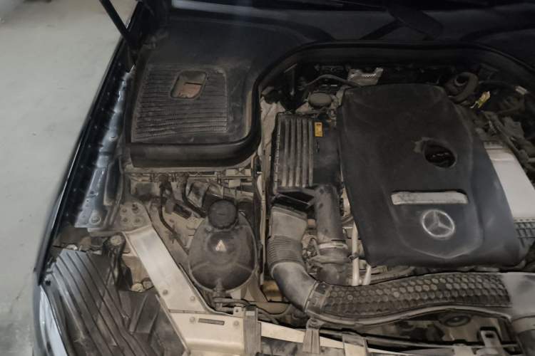 Used Mercedes-Benz GLC 2017 GLC 260 4MATIC Luxury Model Engine Bay Right