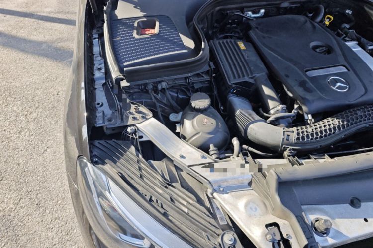 Used Mercedes-Benz GLC 2017 GLC 260 4MATIC Luxury Model Engine Bay Right