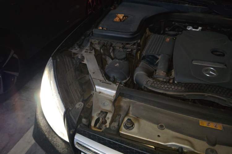 Used Mercedes-Benz GLC 2017 GLC 260 4MATIC Luxury Model Engine Bay Right