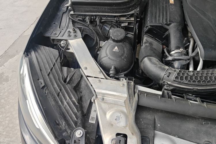 Used Mercedes-Benz GLC 2017 GLC 300 4MATIC Luxury Model Engine Bay Right
