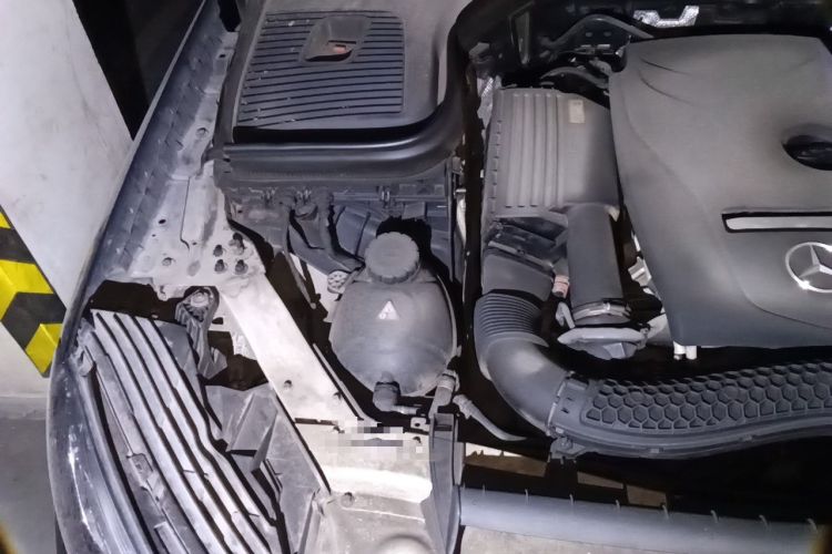 Used Mercedes-Benz GLC 2017 GLC 260 4MATIC Luxury Model Engine Bay Right