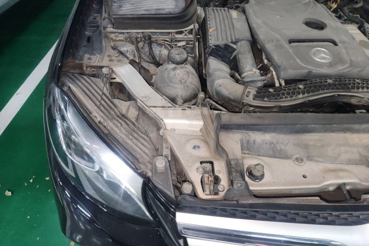 Used Mercedes-Benz GLC 2017 GLC 260 4MATIC Luxury Model Engine Bay Right