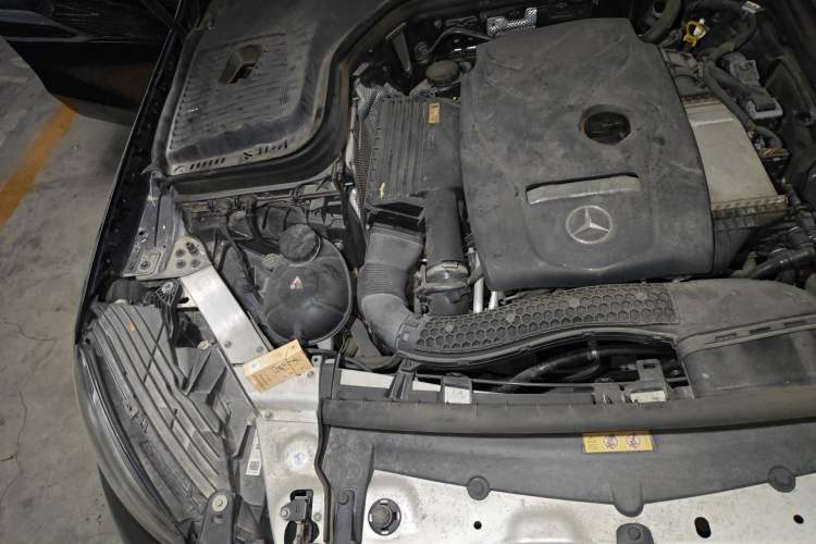 Used Mercedes-Benz GLC 2017 GLC 260 4MATIC Luxury Model Engine Bay Right