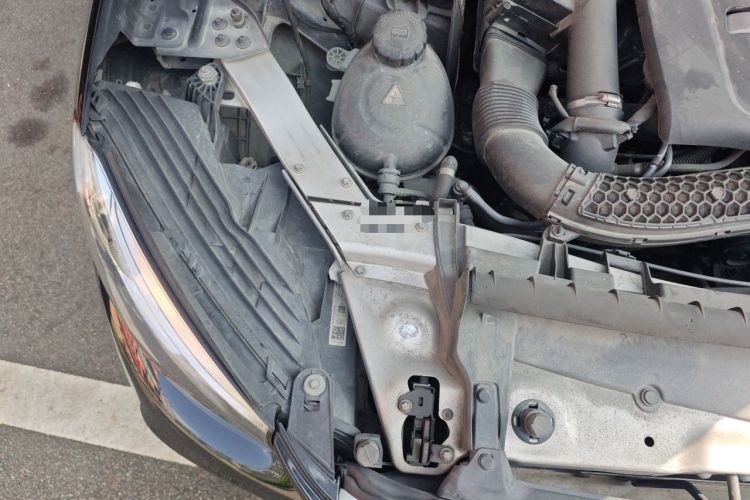 Used Mercedes-Benz GLC 2017 GLC 300 4MATIC Sport Edition Engine Bay Right