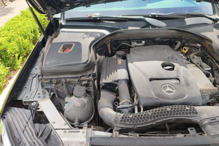 Used Mercedes-Benz GLC 2017 GLC 300 4MATIC Sport Edition Engine Bay Right