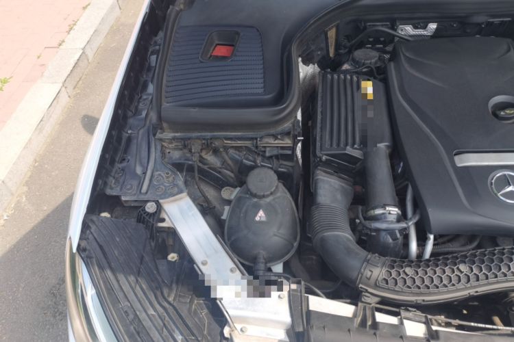 Used Mercedes-Benz GLC 2017 GLC 260 4MATIC Dynamic Edition Engine Bay Right
