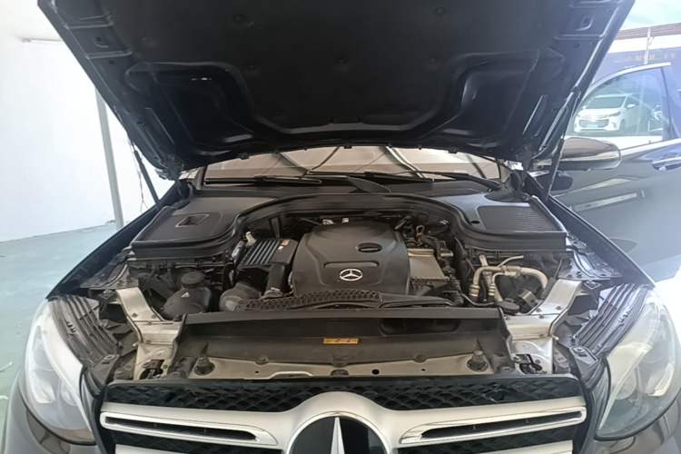 Used Mercedes-Benz GLC 2017 GLC 300 4MATIC Luxury Model Engine Bay