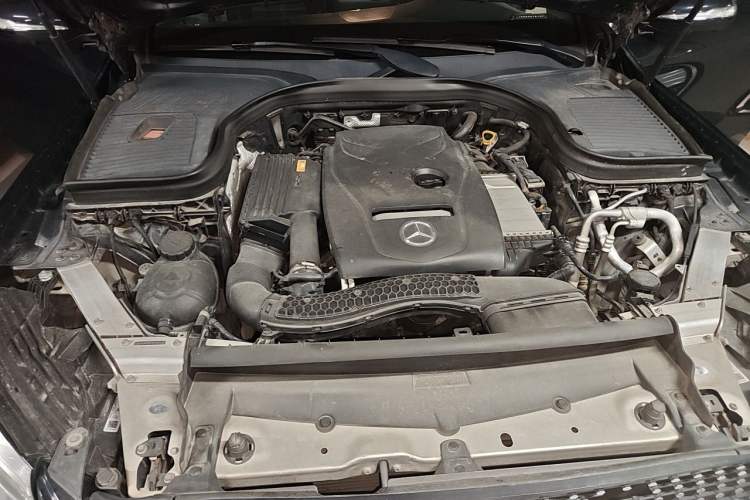 Used Mercedes-Benz GLC 2017 GLC 260 4MATIC Luxury Model Engine Bay